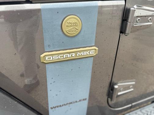 Granite Crystal Metallic Clearcoat 2016 Jeep Wrangler Freedom