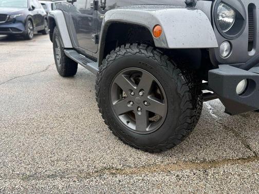 Granite Crystal Metallic Clearcoat 2016 Jeep Wrangler Freedom