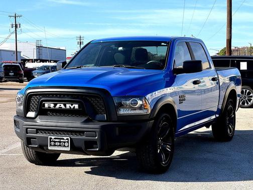 2024 RAM 1500 Classic Warlock Crew Cab 4x2 5'7' Box