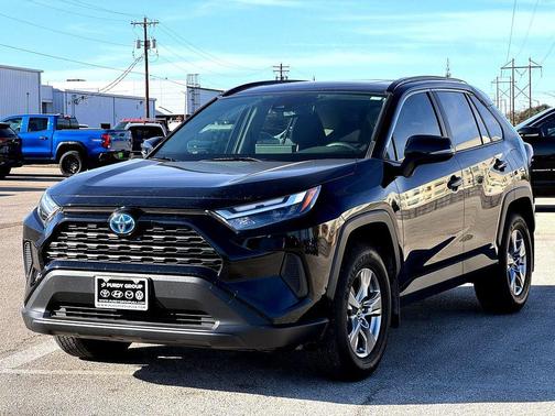 2023 Toyota RAV4 Hybrid XLE