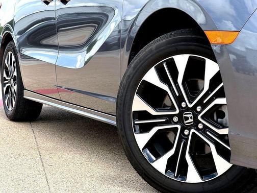 Gray 2025 Honda Odyssey Elite