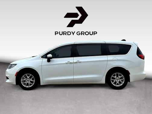 Bright White Clearcoat 2023 Chrysler Voyager LX