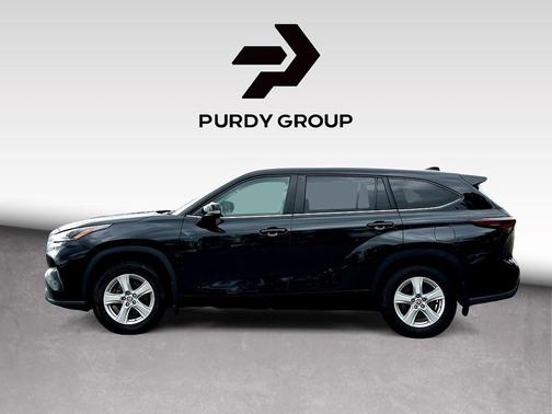 Midnight Black Metallic 2024 Toyota Highlander LE