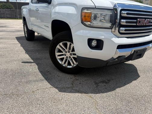 Summit White 2018 GMC Canyon SLT