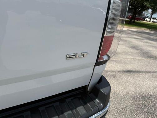 Summit White 2018 GMC Canyon SLT