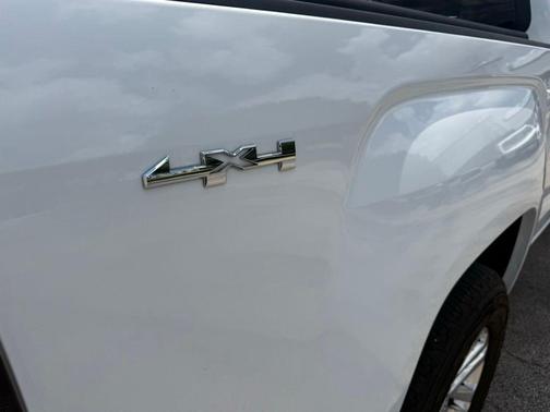 Summit White 2018 GMC Canyon SLT