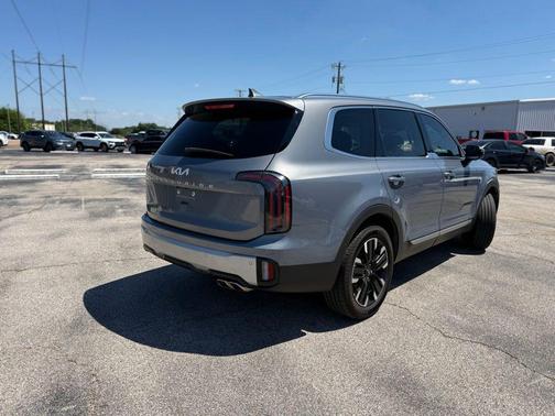 Everlasting Silver 2024 Kia Telluride SX