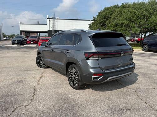 Gray 2025 Volkswagen Taos 1.5T SE