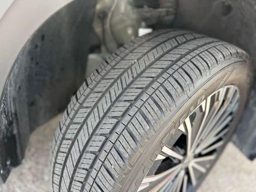Gray 2025 Volkswagen Taos 1.5T SE