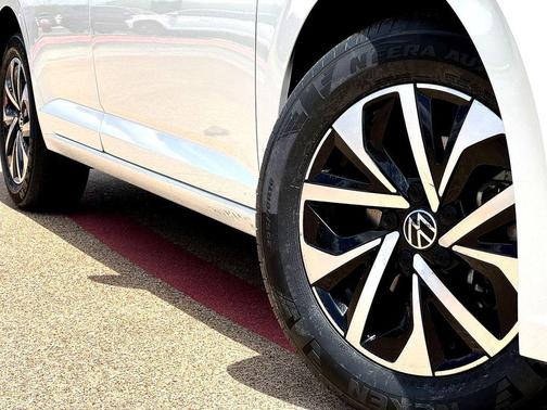 Pure White 2024 Volkswagen Jetta 1.5T S