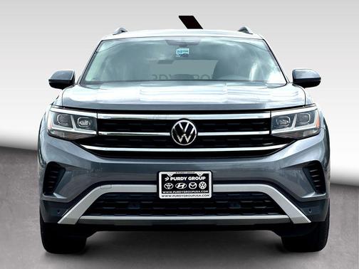 Platinum Gray Metallic 2023 Volkswagen Atlas 3.6L SE w/Technology