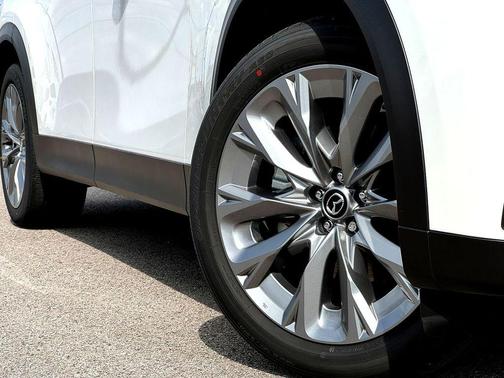 Rhodium White Premium 2026 Mazda CX-90 3.3 Turbo Preferred