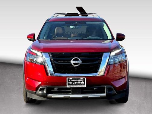 2023 Nissan Pathfinder Platinum FWD