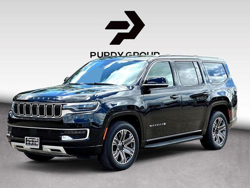 Diamond Black Crystal Pearlcoat 2024 Jeep Wagoneer Series II 4x2