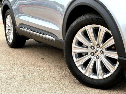 Iconic Silver Metallic 2020 Ford Explorer Limited