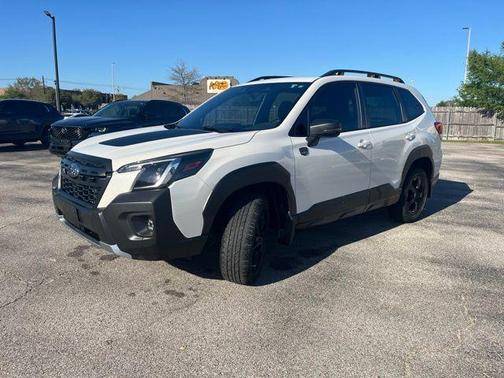 Crystal White Pearl 2023 Subaru Forester Wilderness