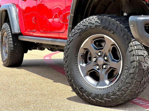 Firecracker Red Clearcoat 2020 Jeep Gladiator Rubicon