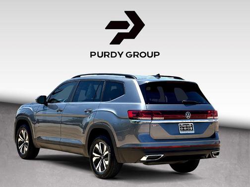 Platinum Gray Metallic 2024 Volkswagen Atlas 2.0T SE
