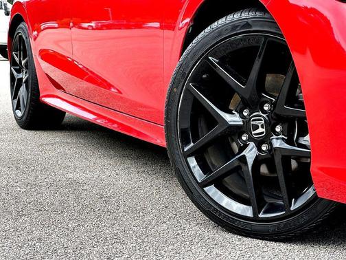 Rallye Red 2025 Honda Civic Sport