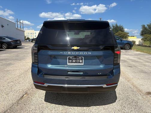 Lakeshore Blue Metallic 2025 Chevrolet Suburban LT