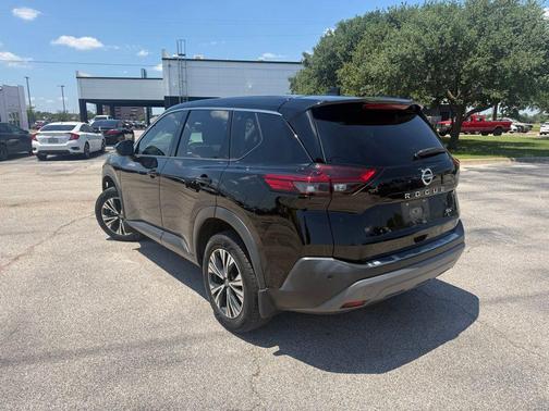 Super Black 2021 Nissan Rogue SV