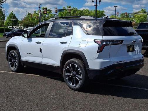 Polar White 2026 Chevrolet Equinox RS
