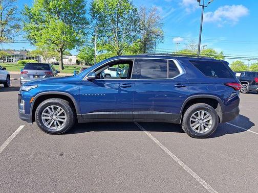 Blue Metallic 2023 Chevrolet Traverse LT Cloth