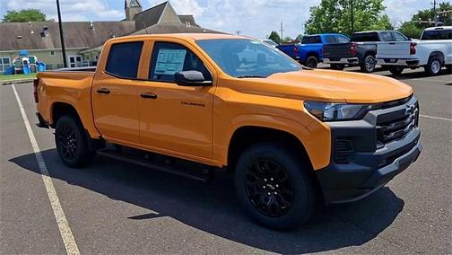 2025 Chevrolet Colorado WT