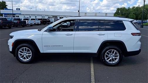 2022 Jeep Grand Cherokee L Laredo