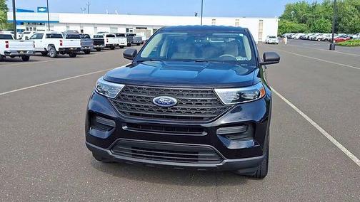 Black 2020 Ford Explorer Base