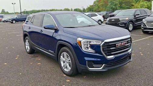 Marine Metallic 2022 GMC Terrain SLE
