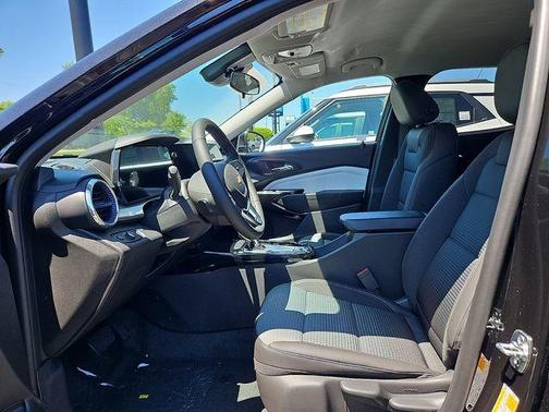 Black Metallic 2026 Chevrolet Trax LT