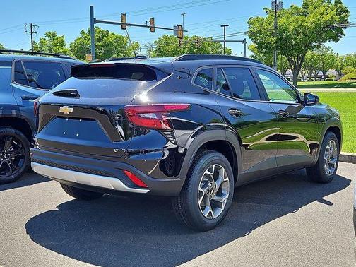 Black Metallic 2026 Chevrolet Trax LT
