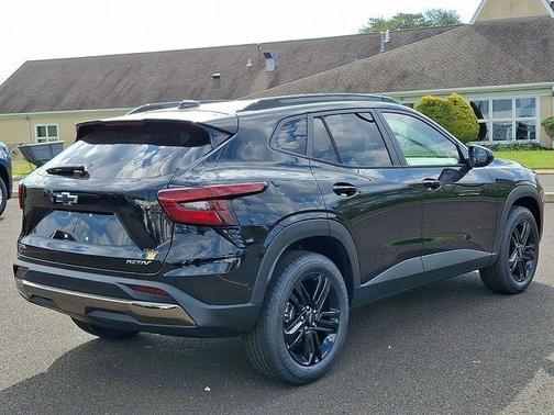 Black 2026 Chevrolet Trax ACTIV