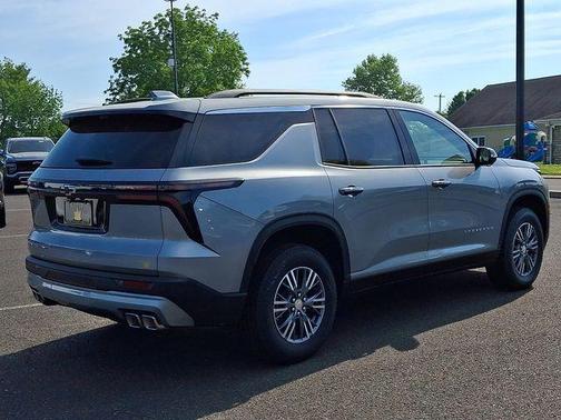 Sterling 2026 Chevrolet Traverse LT