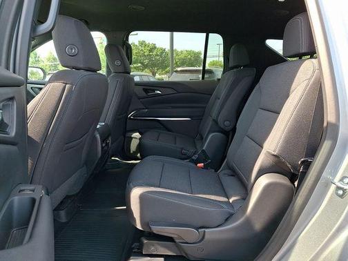 Sterling 2026 Chevrolet Traverse LT