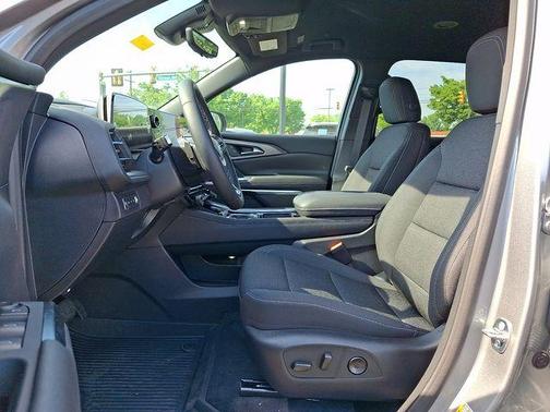 Sterling 2026 Chevrolet Traverse LT