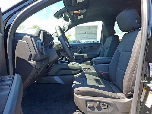 2025 Chevrolet Colorado WT