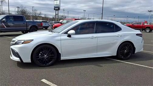 2024 Toyota Camry Hybrid XSE