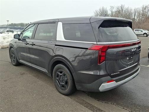 2025 Kia Carnival LXS