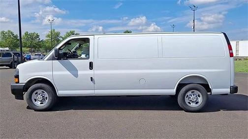 2025 Chevrolet Express 2500 Work Van