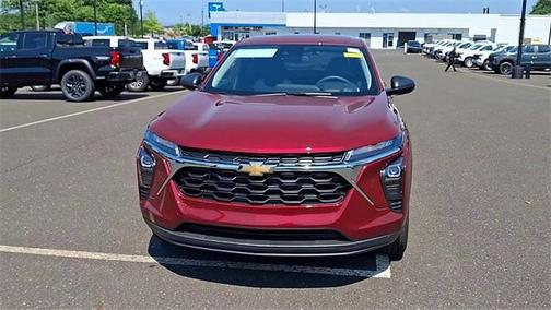 2025 Chevrolet Trax LS