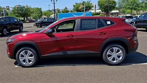 2025 Chevrolet Trax LS