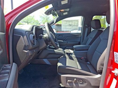 2025 Chevrolet Colorado WT