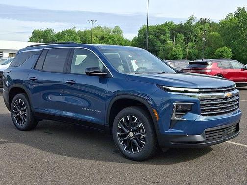 Lakeshore Blue 2026 Chevrolet Traverse LT