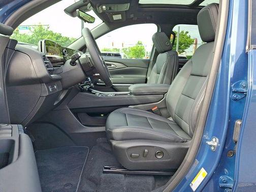 Lakeshore Blue 2026 Chevrolet Traverse LT