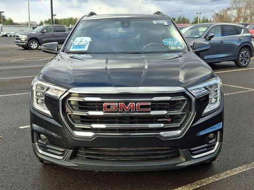 Ebony Twilight Metallic 2022 GMC Terrain AT4
