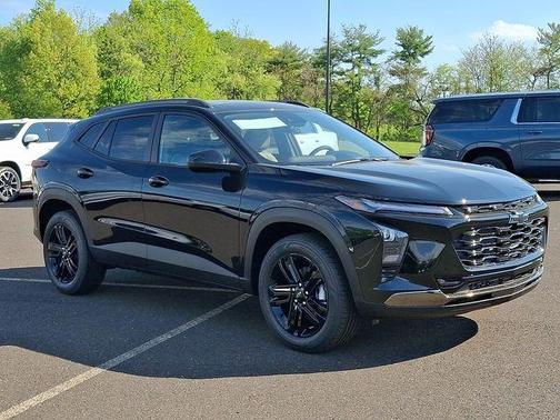 Black 2026 Chevrolet Trax ACTIV