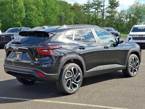 Black Metallic 2026 Chevrolet Trax 2RS