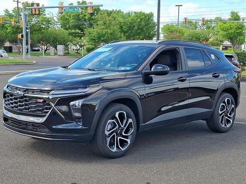 Black Metallic 2026 Chevrolet Trax 2RS